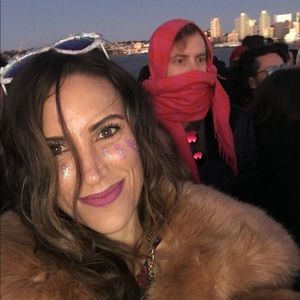 Meet your Posher, Jeanné